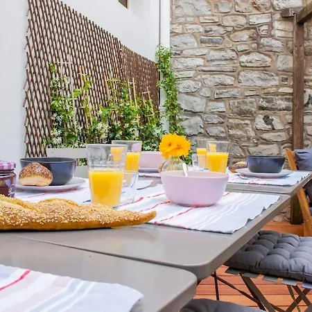 Charming Center-grande 5 Min Walking Διαμέρισμα